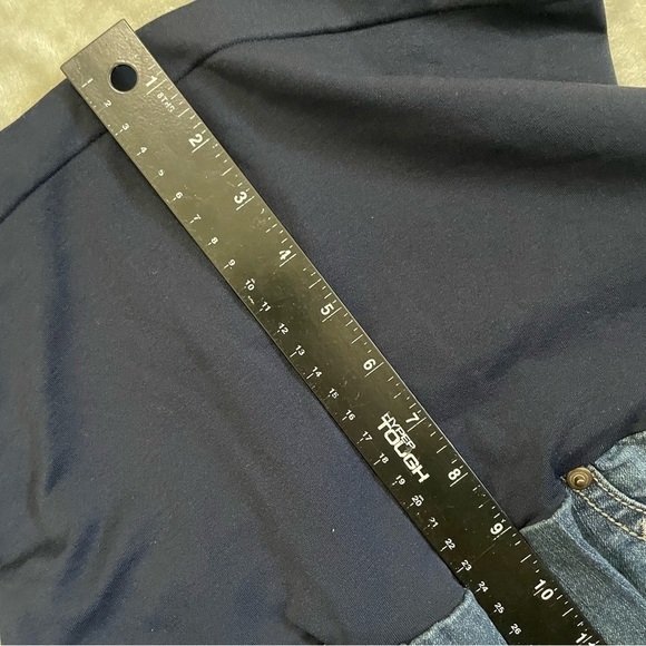 Bella Vida Maternity Embroidered Pockets and Rhinestones Capri Jeans Size XL - Picture 9 of 10